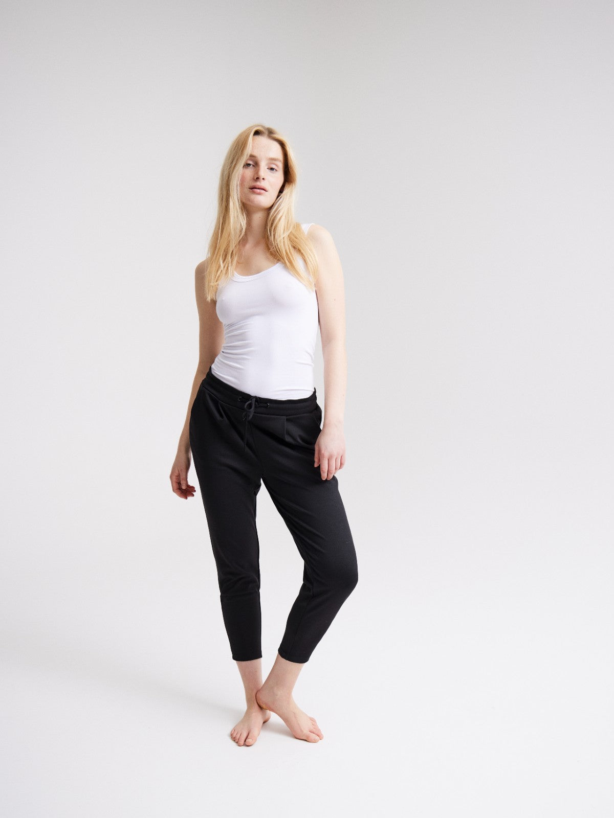 Kate Black Cropped Pant