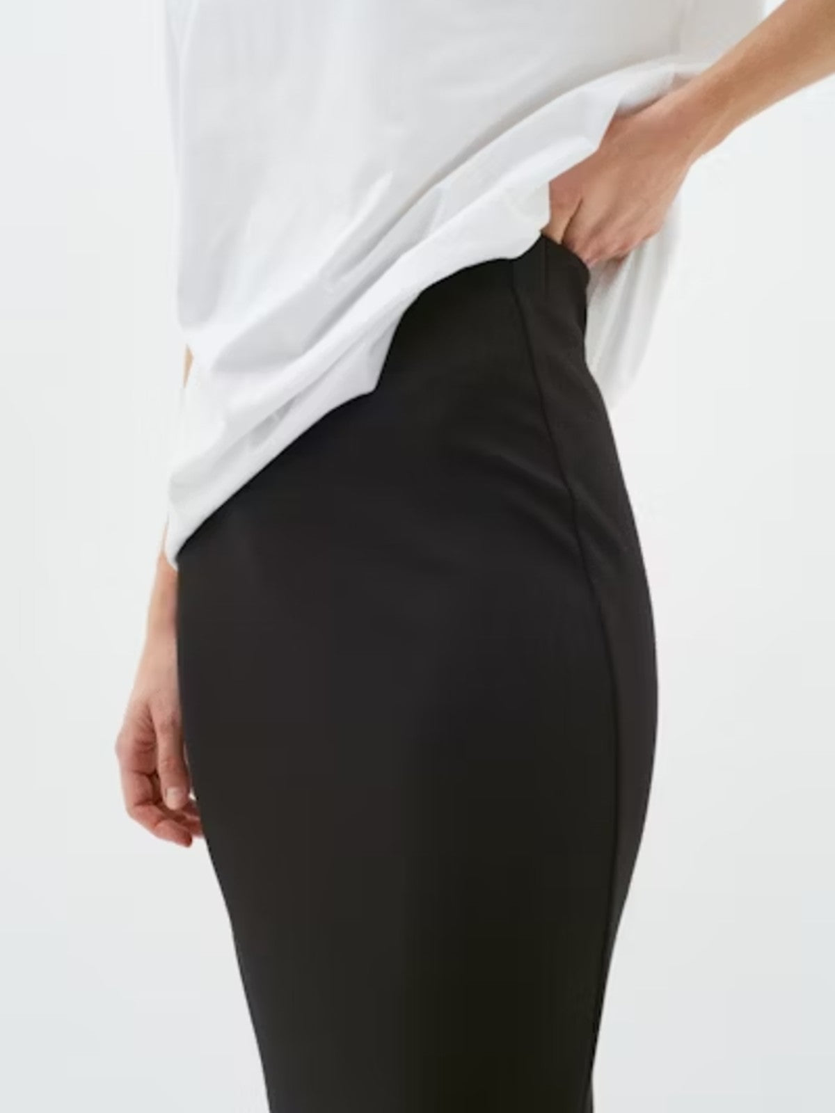 Aida Black Skirt