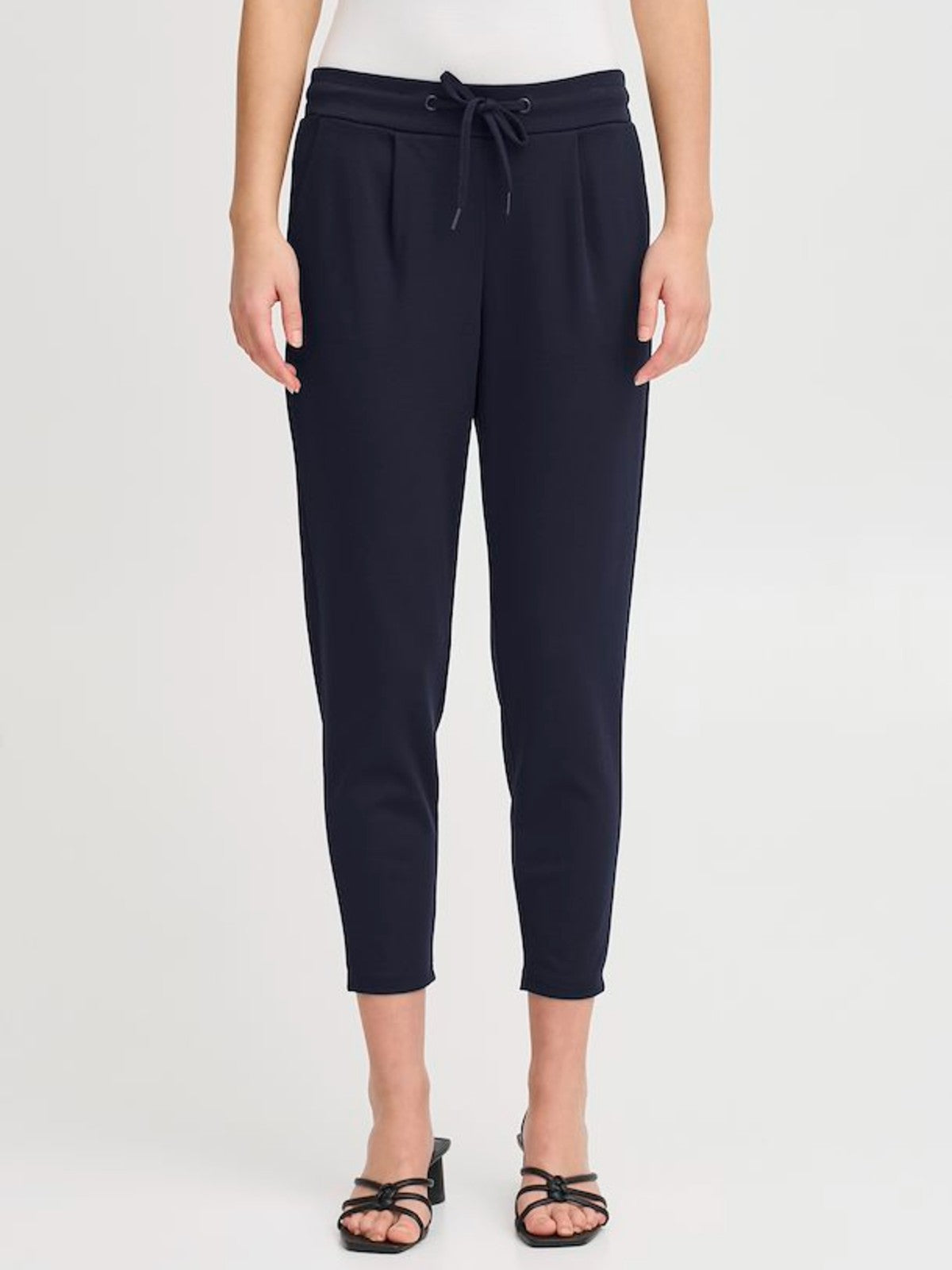 Kate Navy Cropped Pant